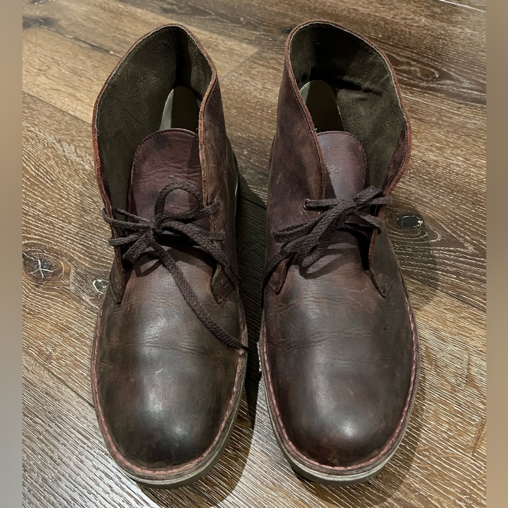 Clarks collection Brown Leather chukka Boots size 12